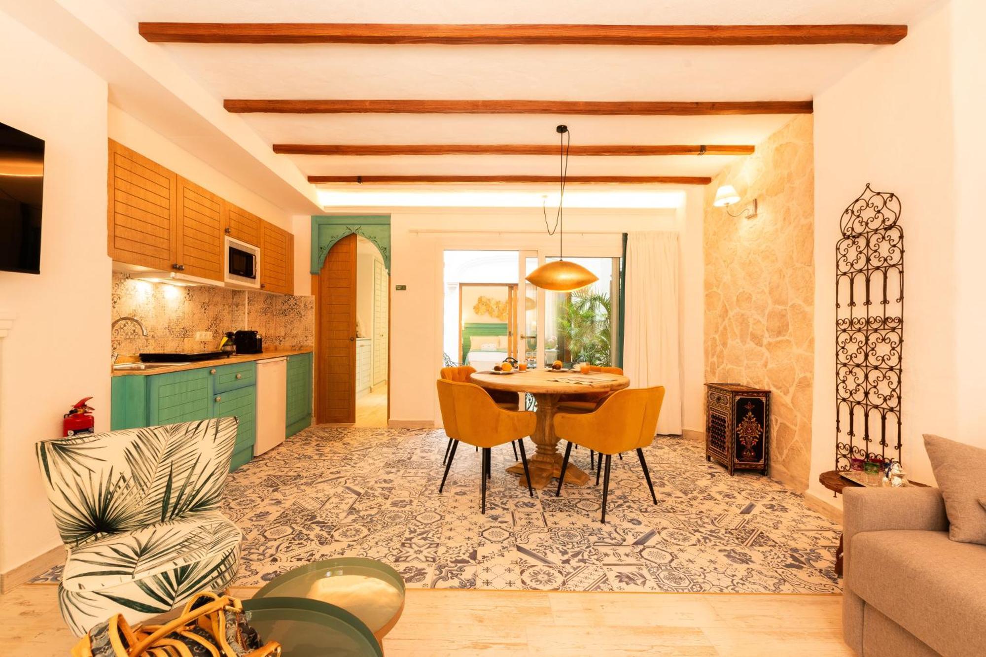 Casa Esmeralda - Luxury Boutique Apartments Old Town Estepona Bagian luar foto