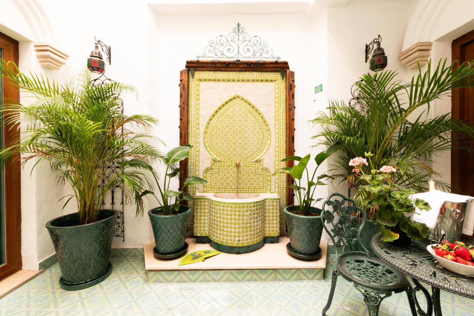 Casa Esmeralda - Luxury Boutique Apartments Old Town Estepona Bagian luar foto